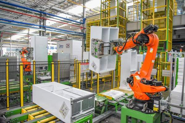 How Is a Refrigerator Built? On-site Look at the Refrigerator Assembly Line